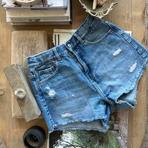 Zara girls elastic waist jean shorts size 13/14 EUC distressed jean cutoffs